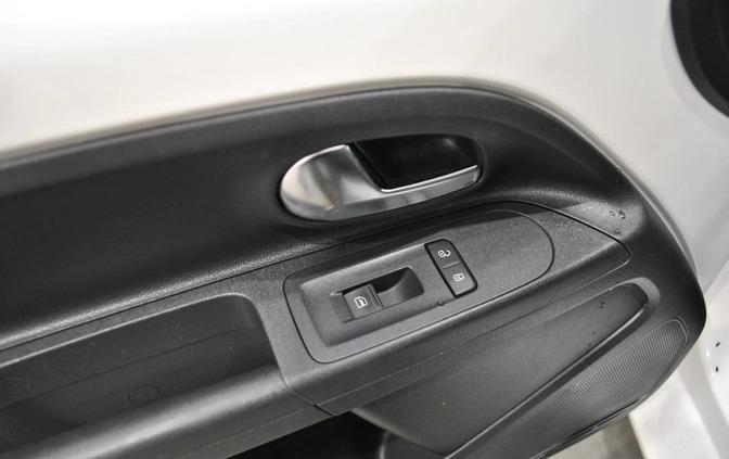 Volkswagen up! cena 21771 przebieg: 147156, rok produkcji 2013 z Jelcz-Laskowice małe 277